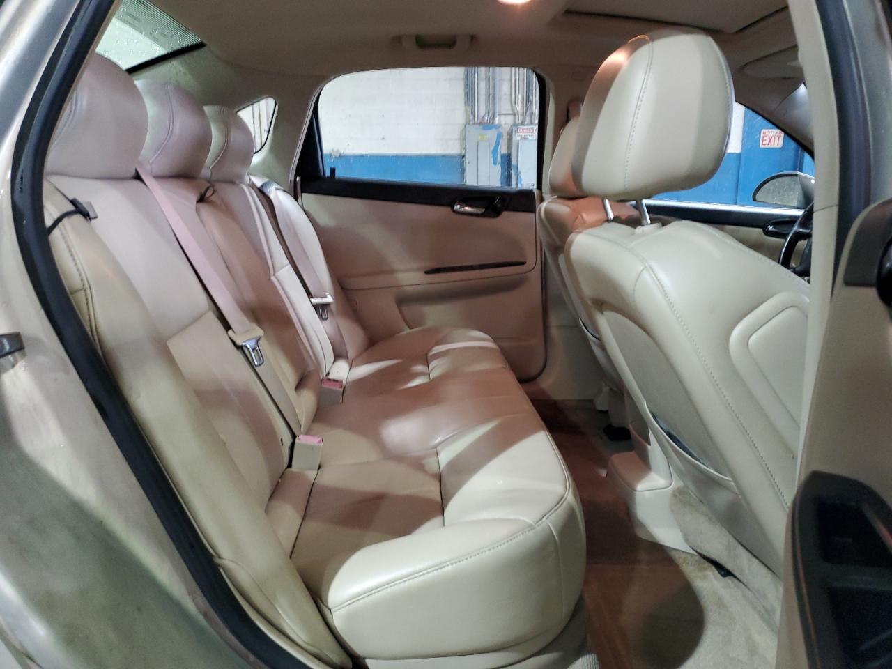 2009 Chevrolet Impala - Image 10
