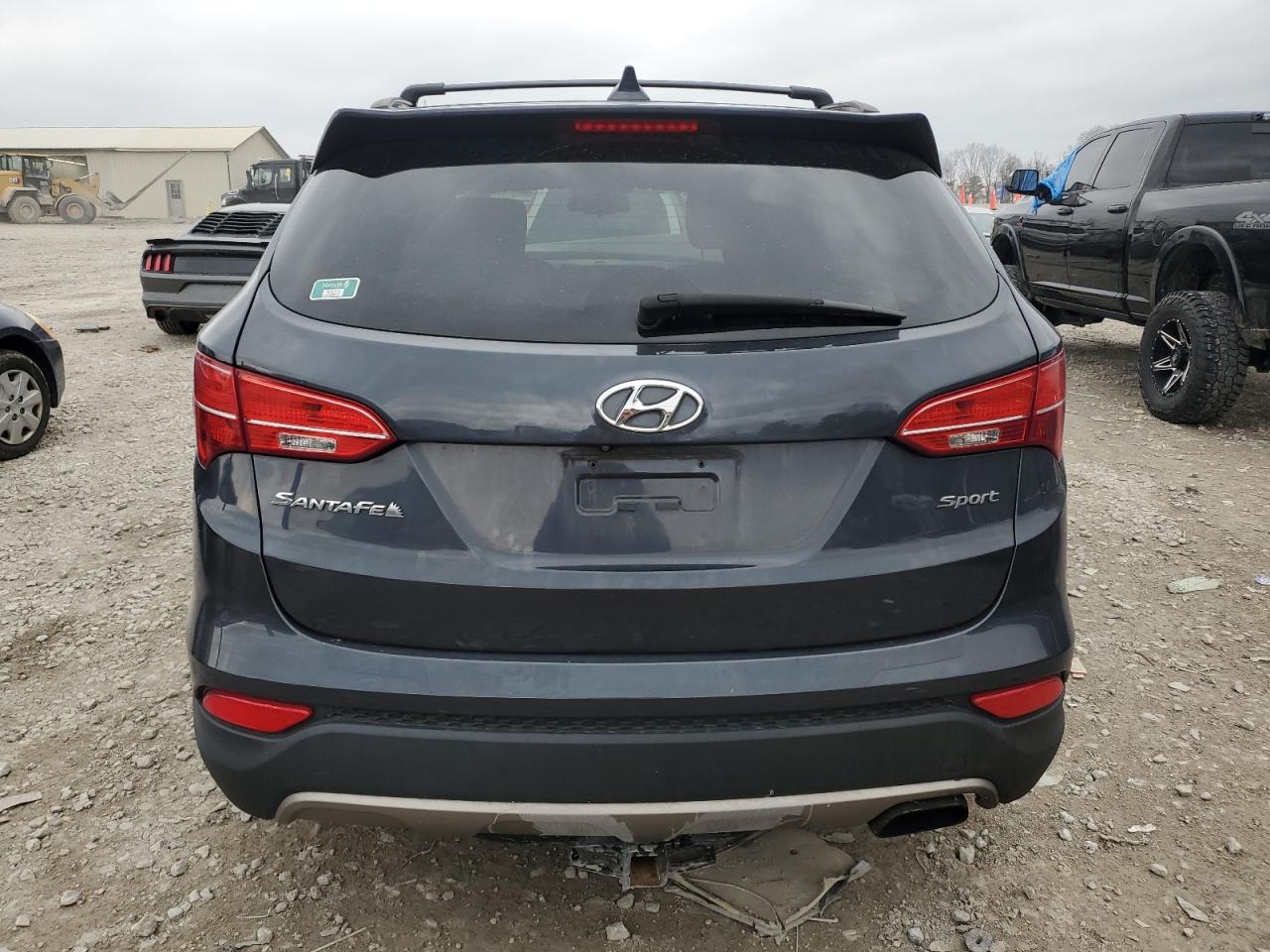 2015 Hyundai Santa Fe - Image 6