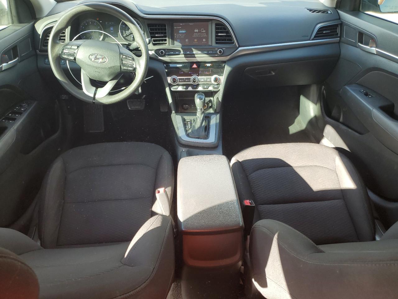 2020 Hyundai Elantra - Image 8