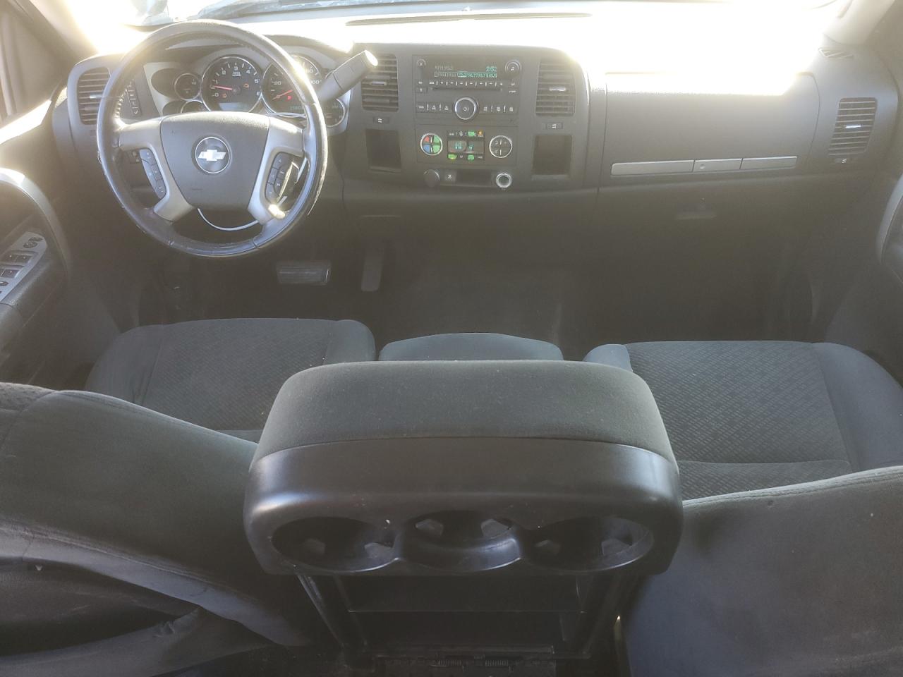 2008 Chevrolet Silverado - Image 8