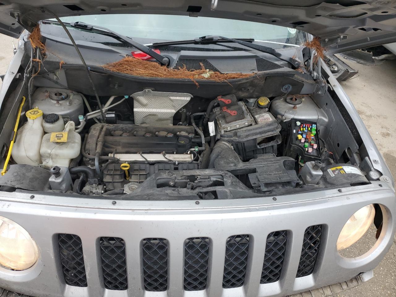 2017 Jeep Liberty (Patriot) - Image 12