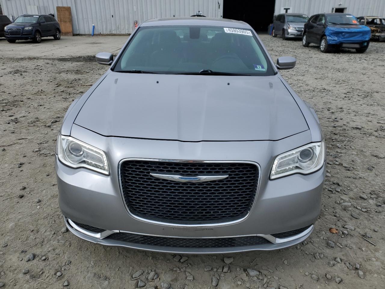 2015 Chrysler 300 - Image 5