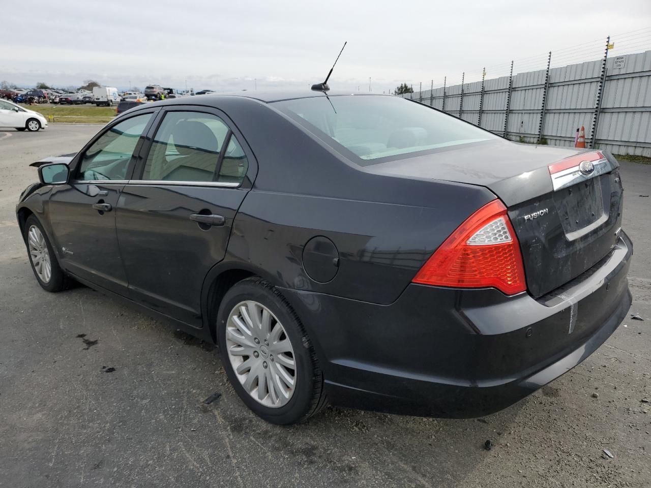 2010 Ford Fusion - Image 2