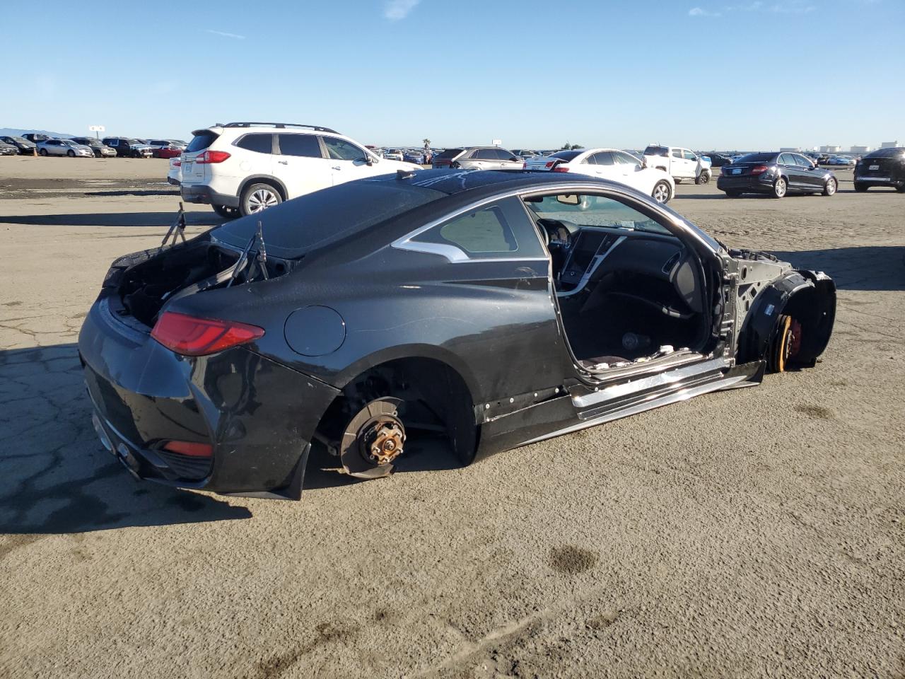 2017 Infiniti Q60 - Image 3