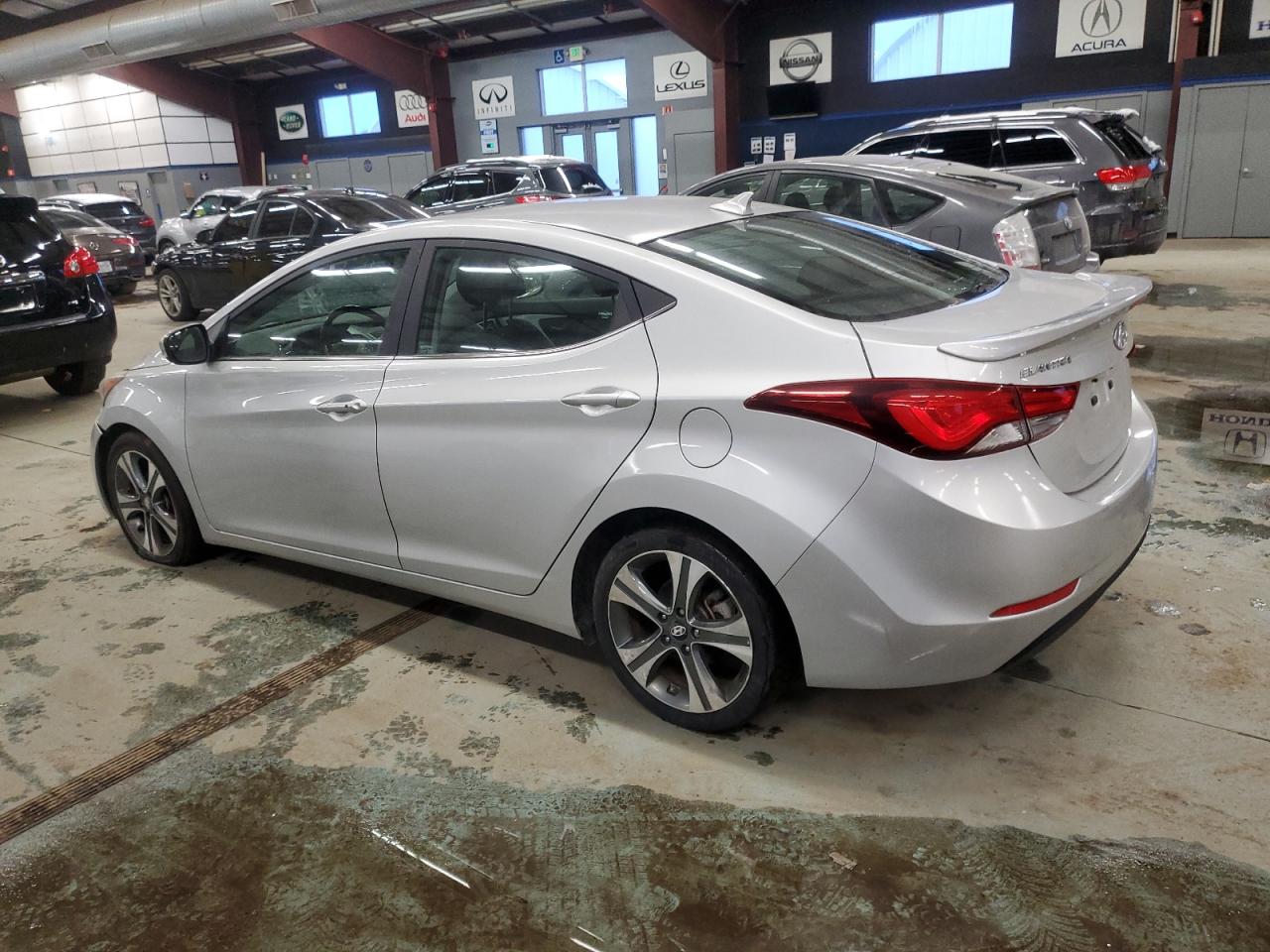 2015 Hyundai Elantra - Image 2