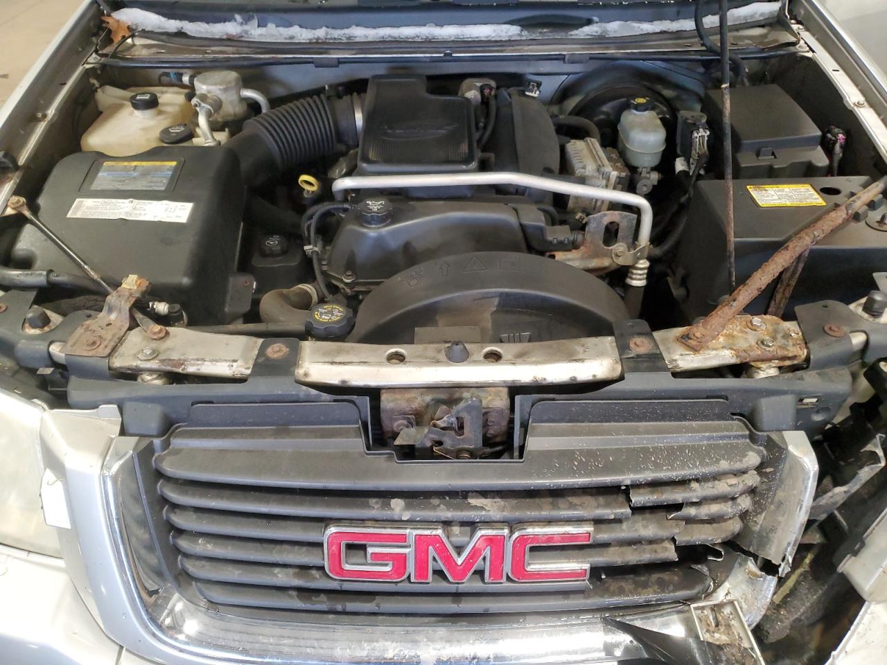 2004 GMC Envoy - Image 12
