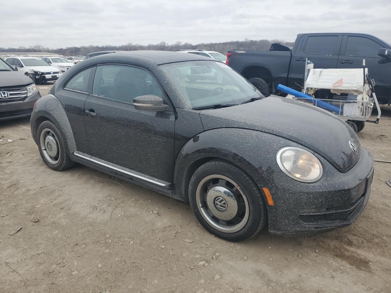 2012 Volkswagen Beetle - Image 4