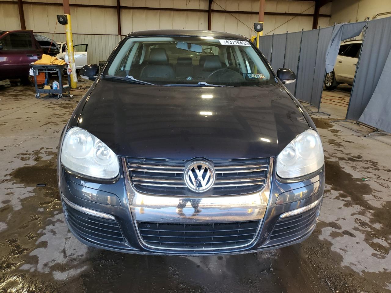 2009 Volkswagen Jetta - Image 5