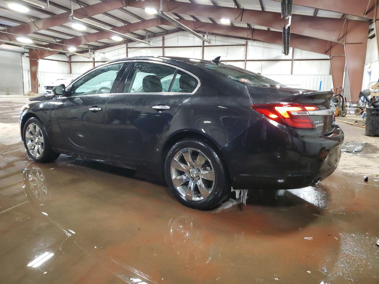 2014 Buick Regal - Image 2