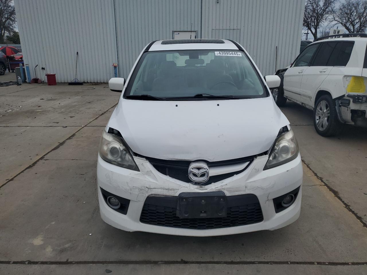 2010 Mazda 5 - Image 5