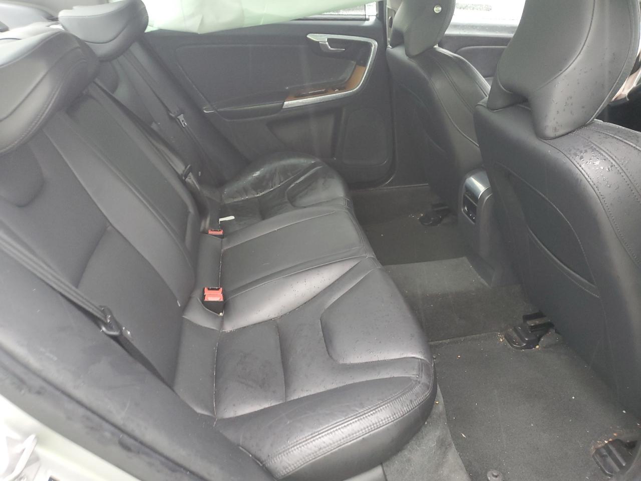 2016 Volvo S60 - Image 10