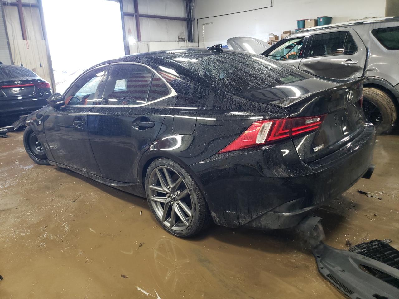 2016 Lexus IS - Image 2