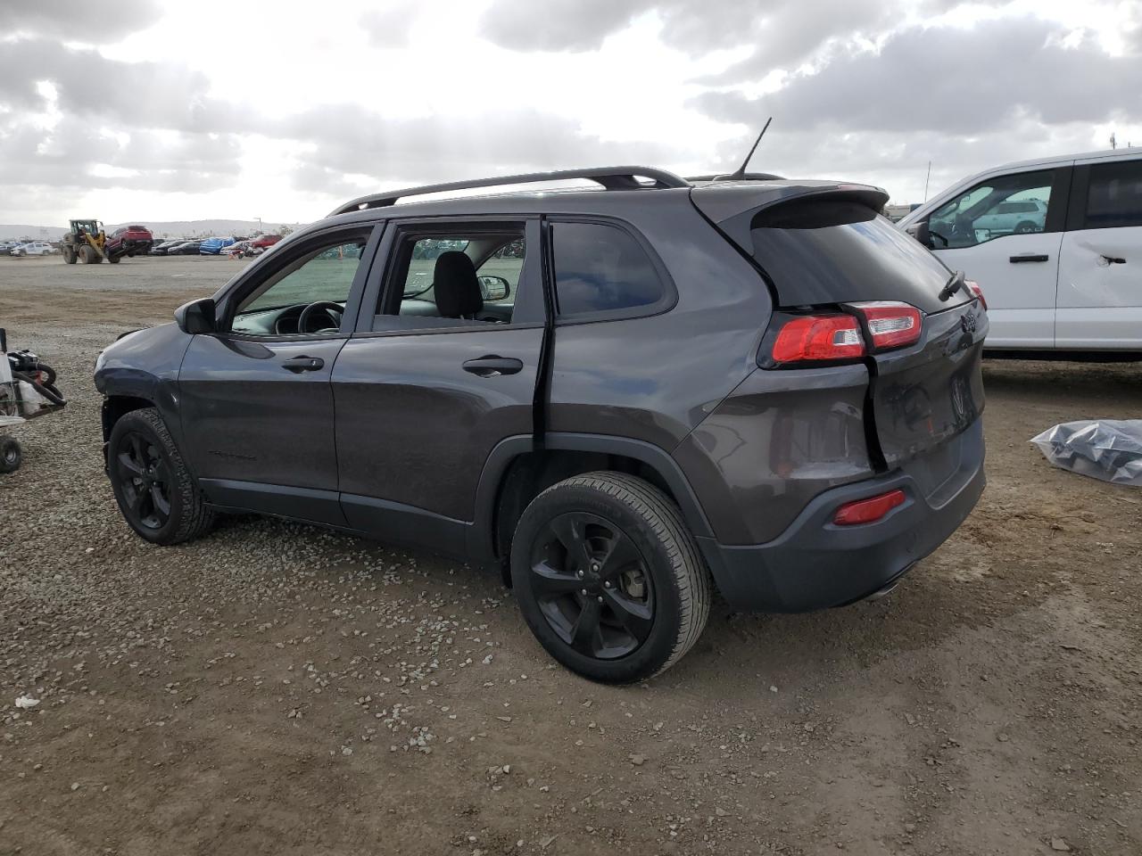 2017 Jeep Grand Cherokee - Image 2