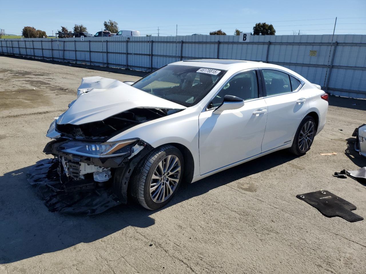 2019 Lexus Es 300H for Sale in Martinez, CA - Front End
