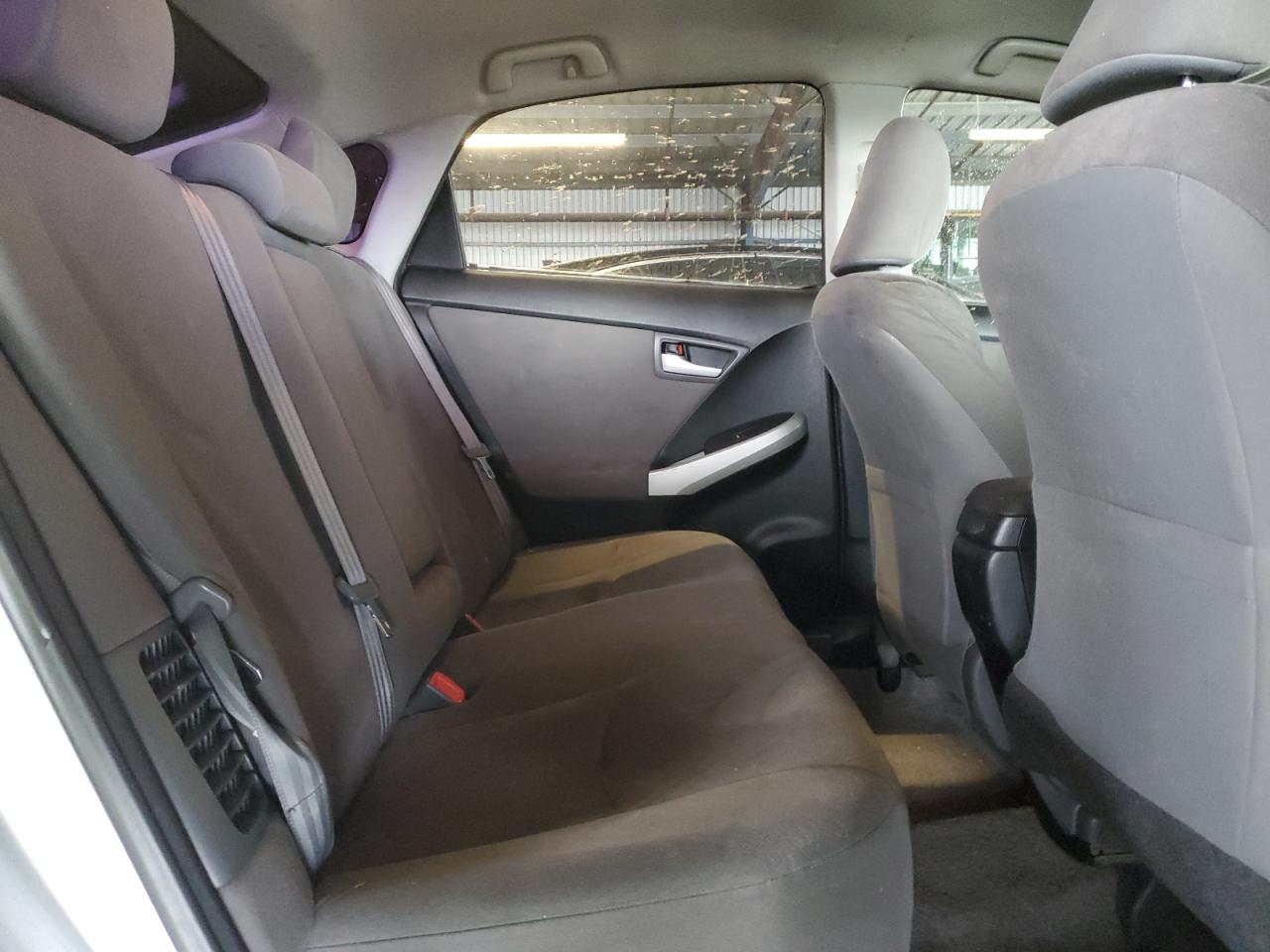 2014 Toyota Prius - Image 10