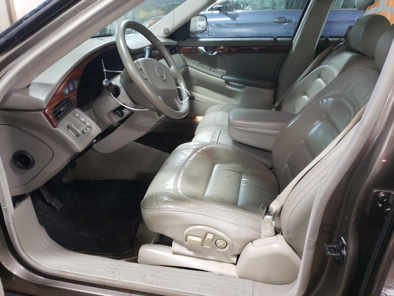 2003 Cadillac De Ville - Image 7