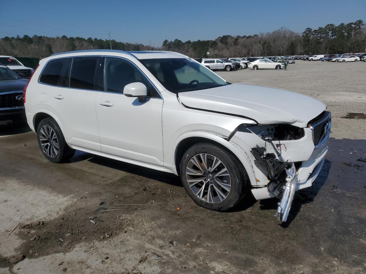 2022 Volvo XC90 - Image 4