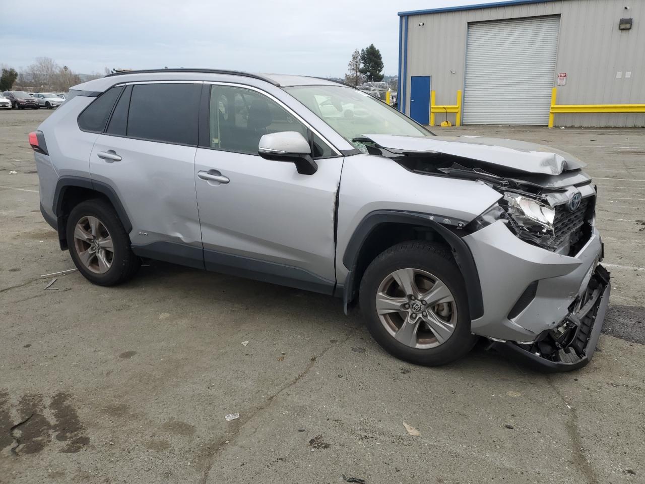2022 Toyota RAV 4 - Image 4
