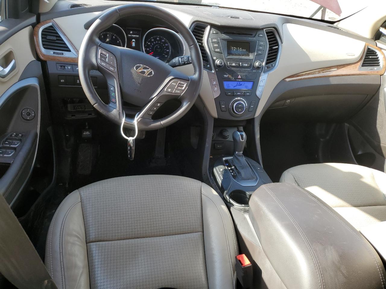 2013 Hyundai Santa Fe - Image 8