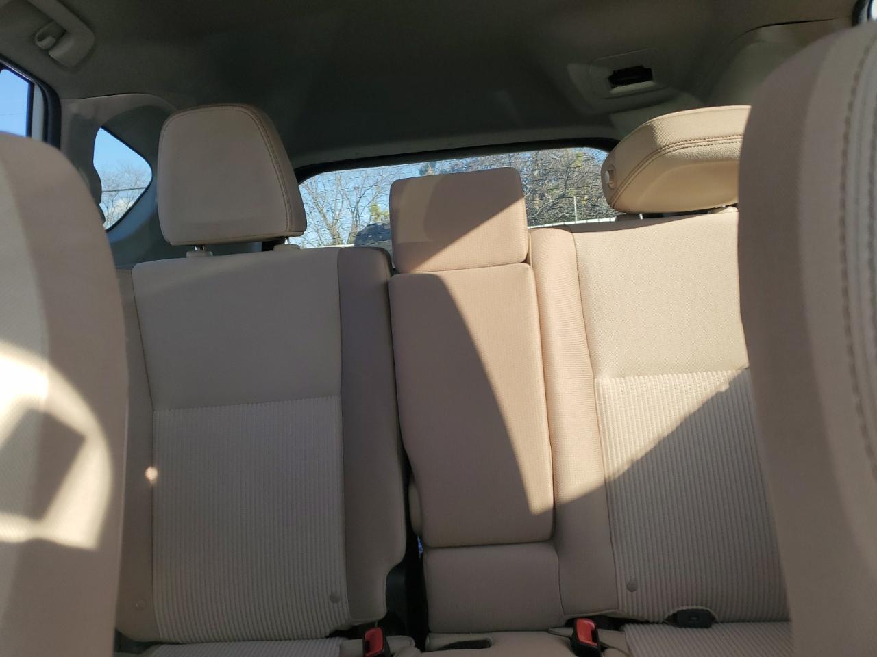 2015 Toyota RAV 4 - Image 10