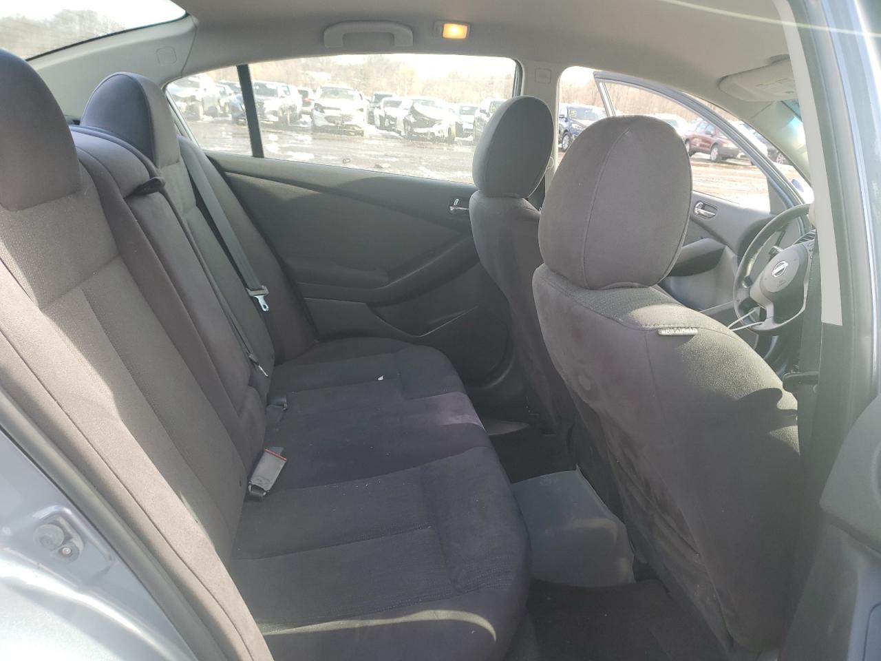 2012 Nissan Altima - Image 10