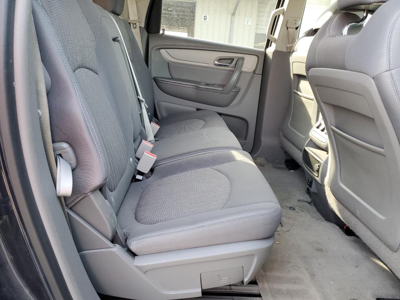 2015 Chevrolet Traverse - Image 11