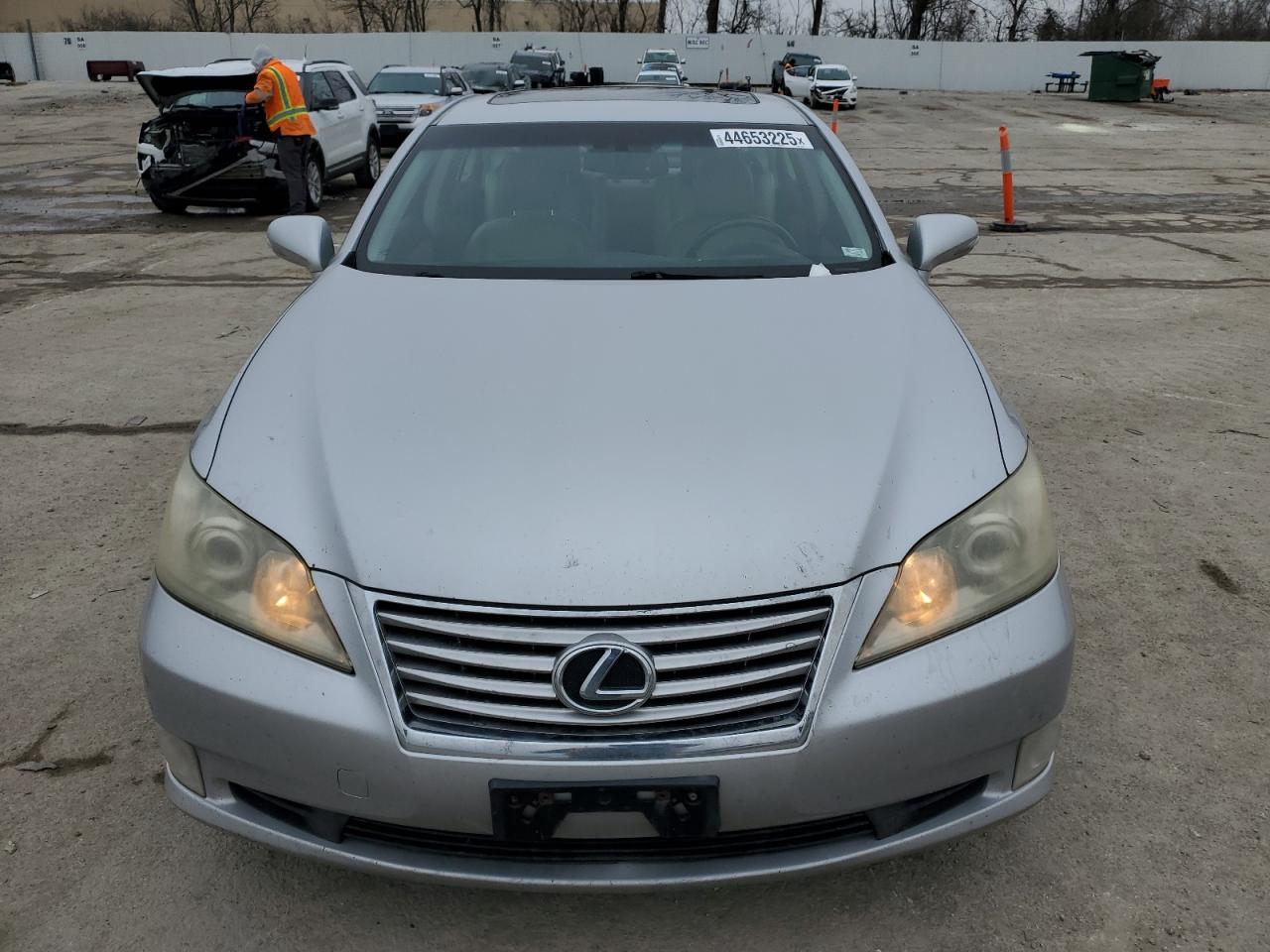 2011 Lexus ES - Image 5