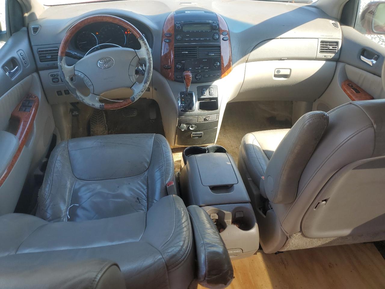 2006 Toyota Sienna - Image 8