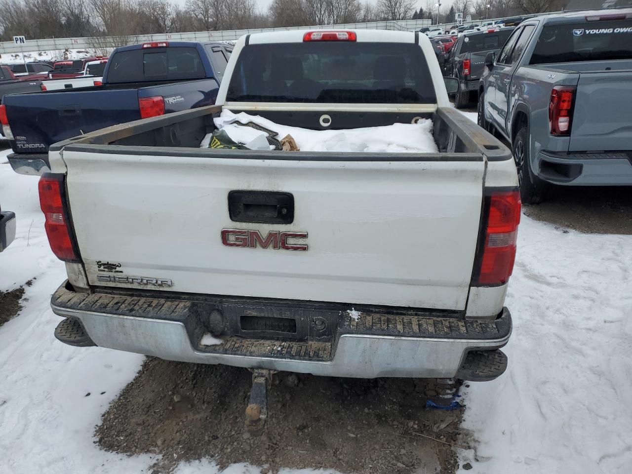 2015 GMC Sierra - Image 6