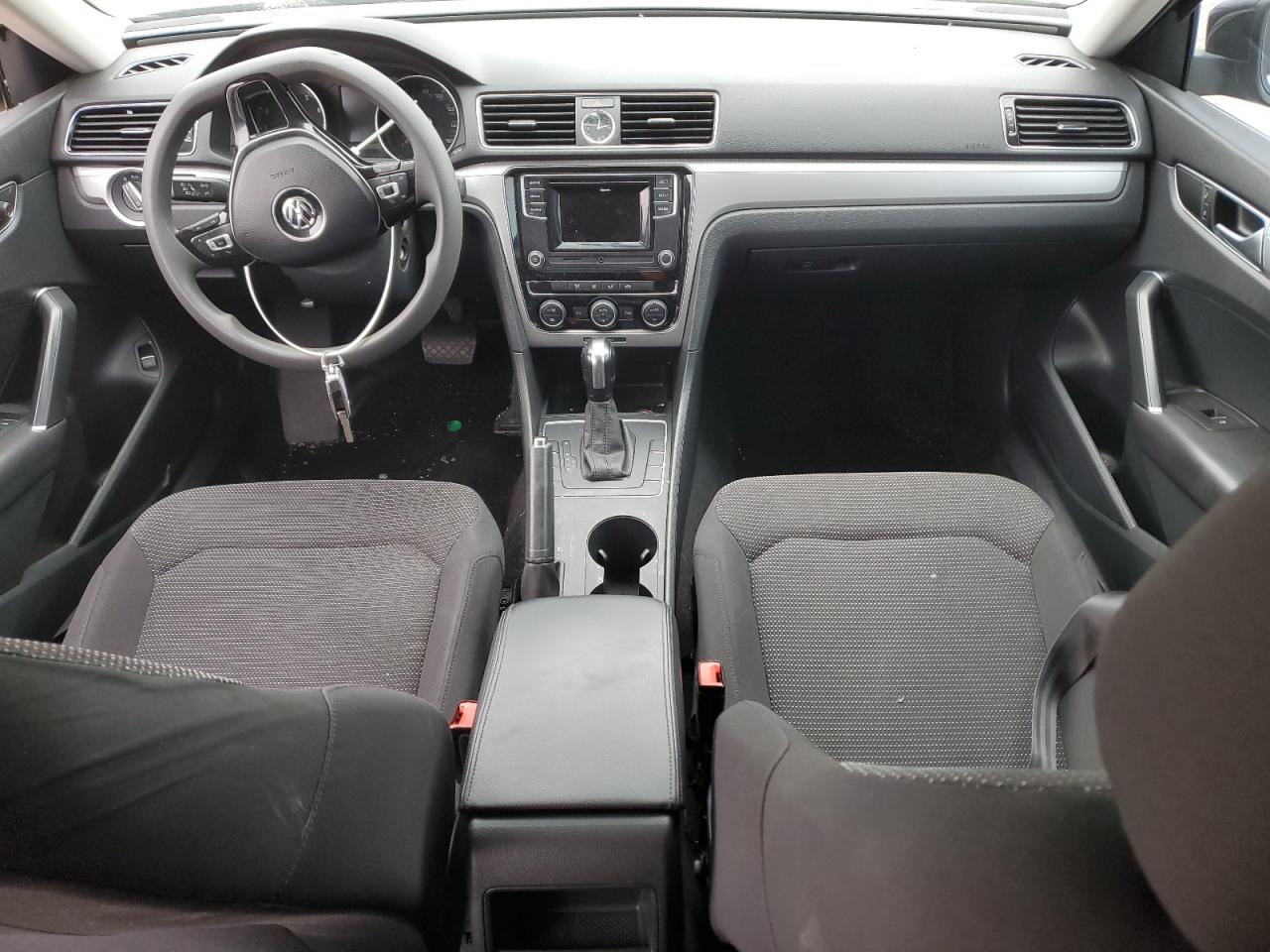 2016 Volkswagen Passat - Image 8