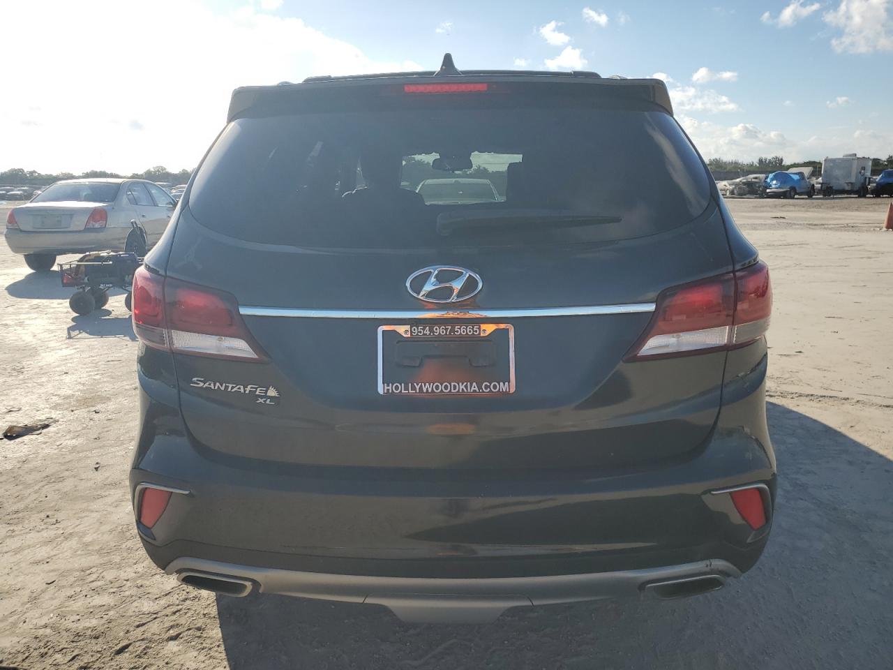 2019 Hyundai Santa Fe - Image 6