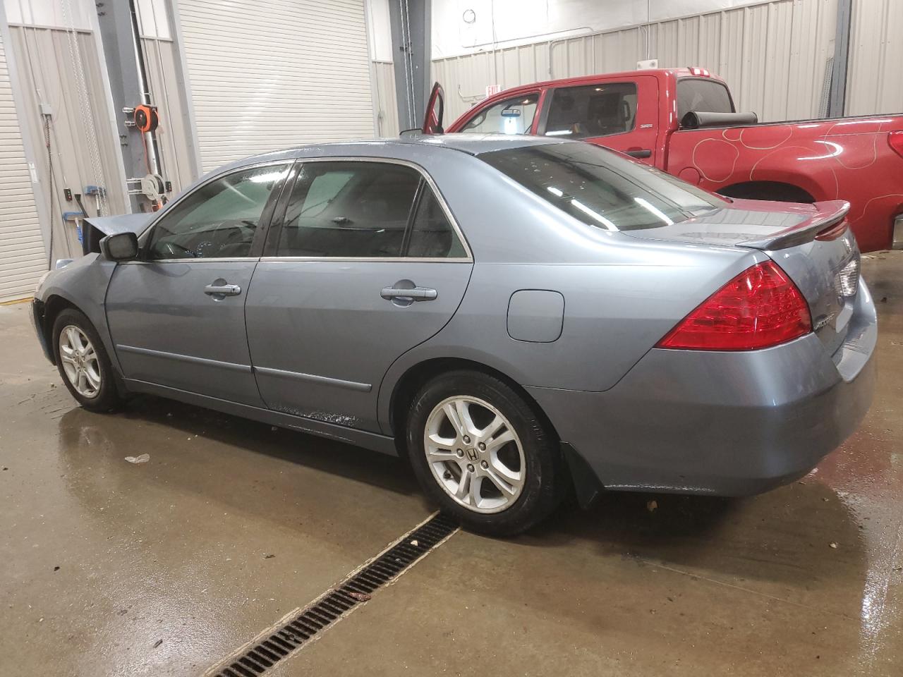 2007 Honda Accord - Image 2