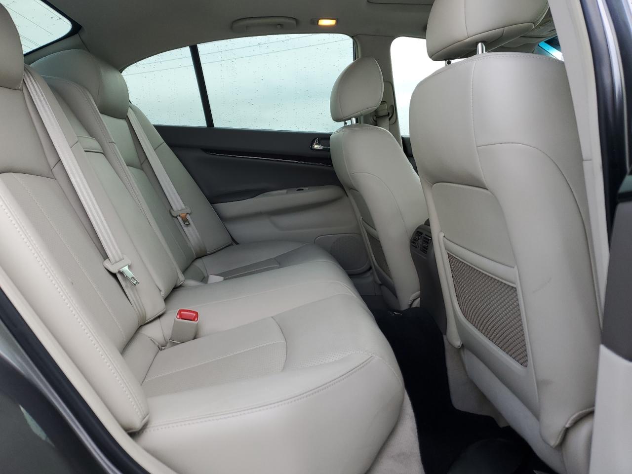 2013 Infiniti G - Image 10