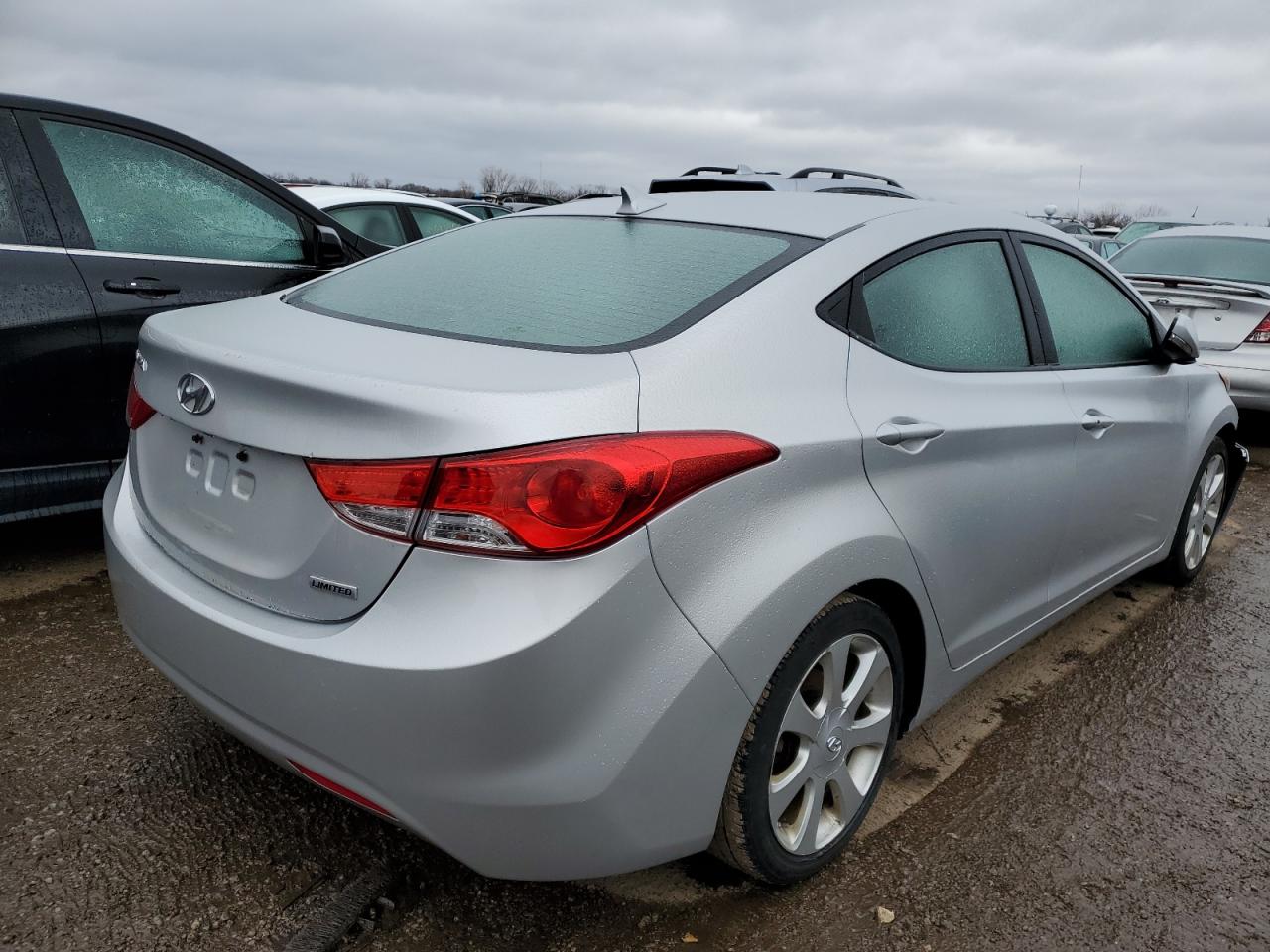 2012 Hyundai Elantra - Image 3