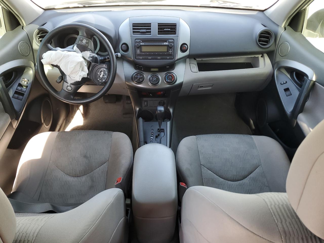 2012 Toyota RAV 4 - Image 8