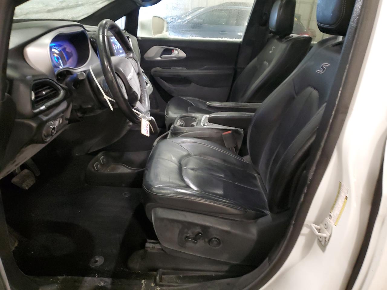 2019 Chrysler Pacifica - Image 7