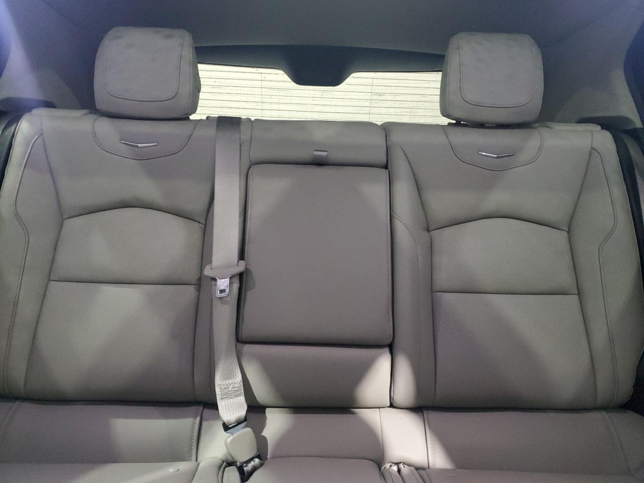 2021 Cadillac XT4 - Image 10