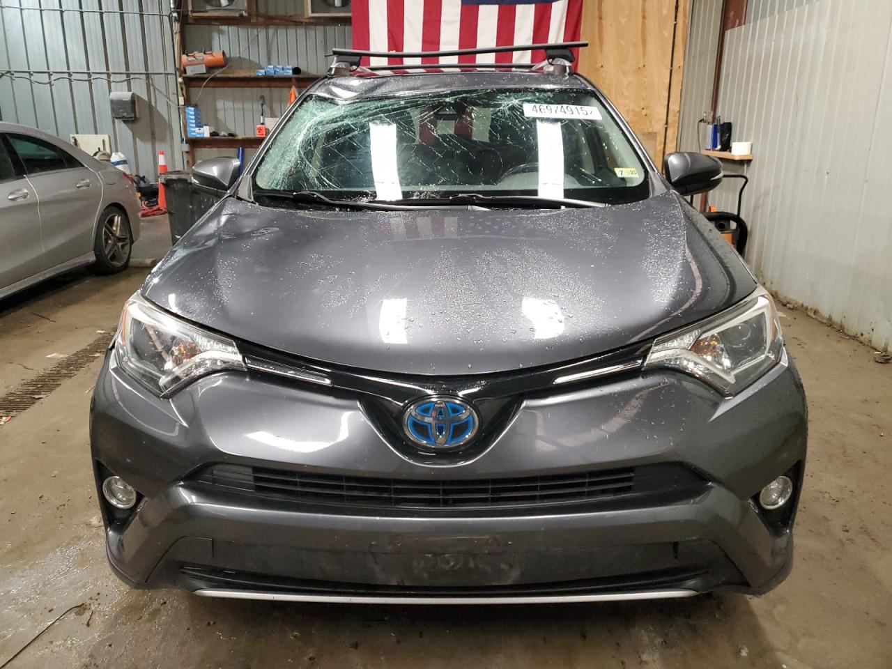 2017 Toyota RAV 4 - Image 5