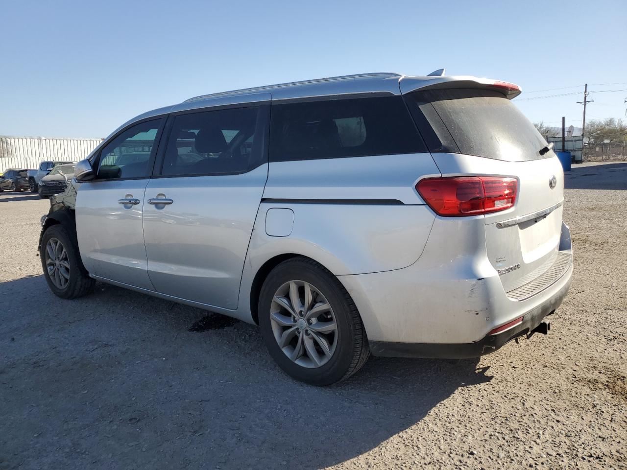 2020 Kia Sedona - Image 2