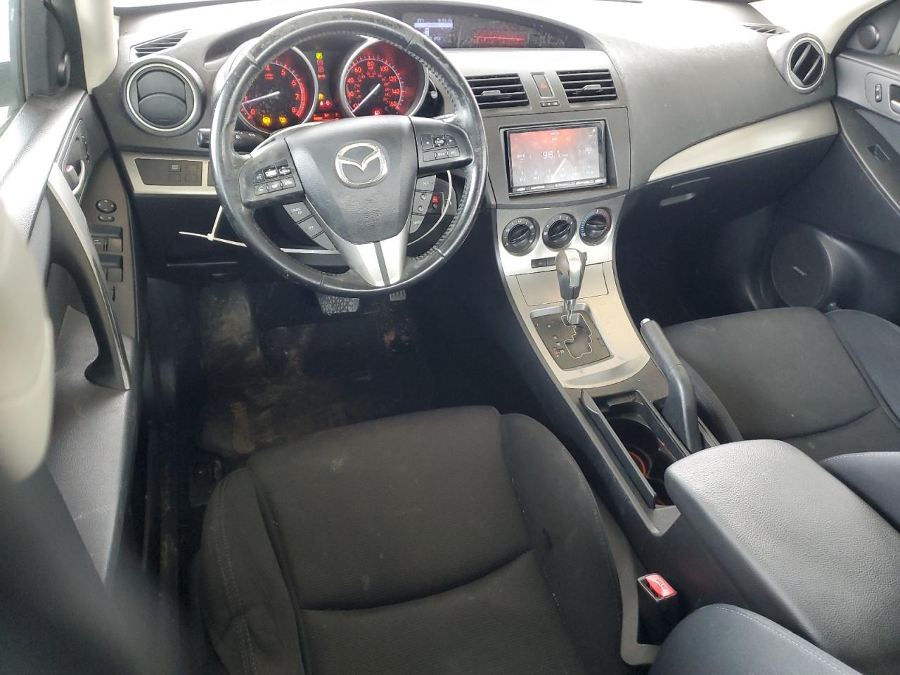 2010 Mazda 3 - Image 8