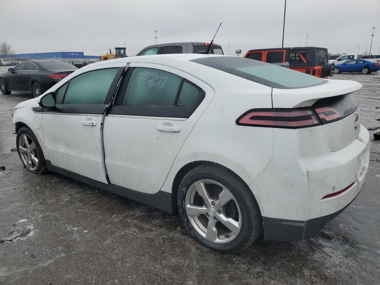 2013 Chevrolet Volt - Image 2
