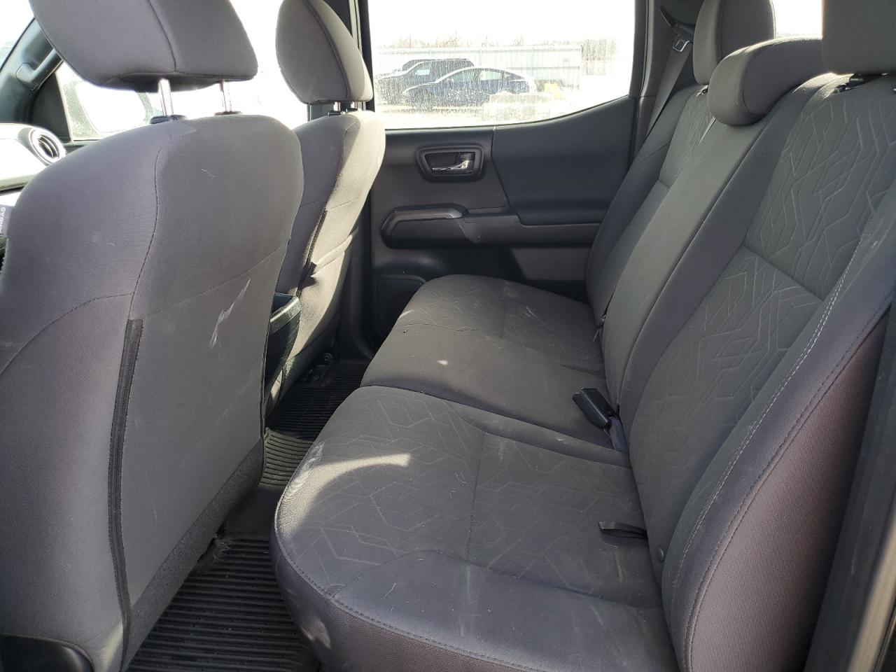 2017 Toyota Tacoma - Image 10