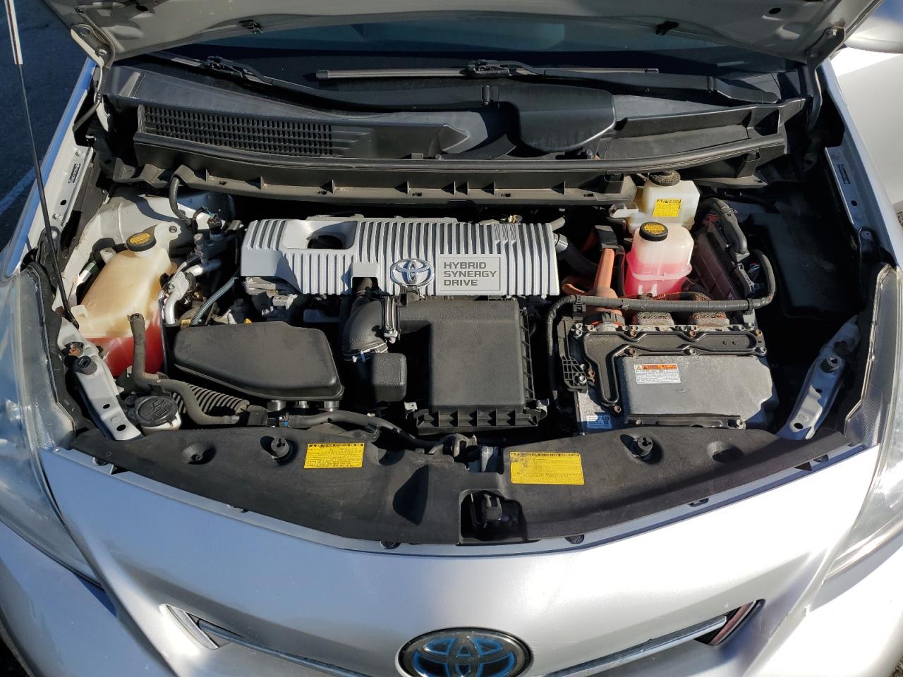 2012 Toyota Prius - Image 11