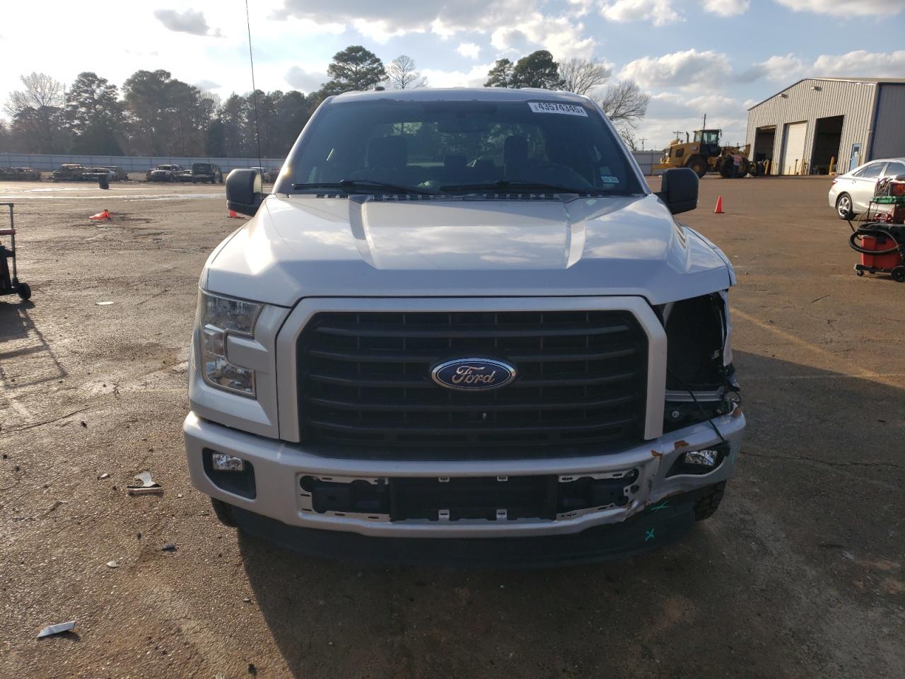 2015 Ford F-150 - Image 5