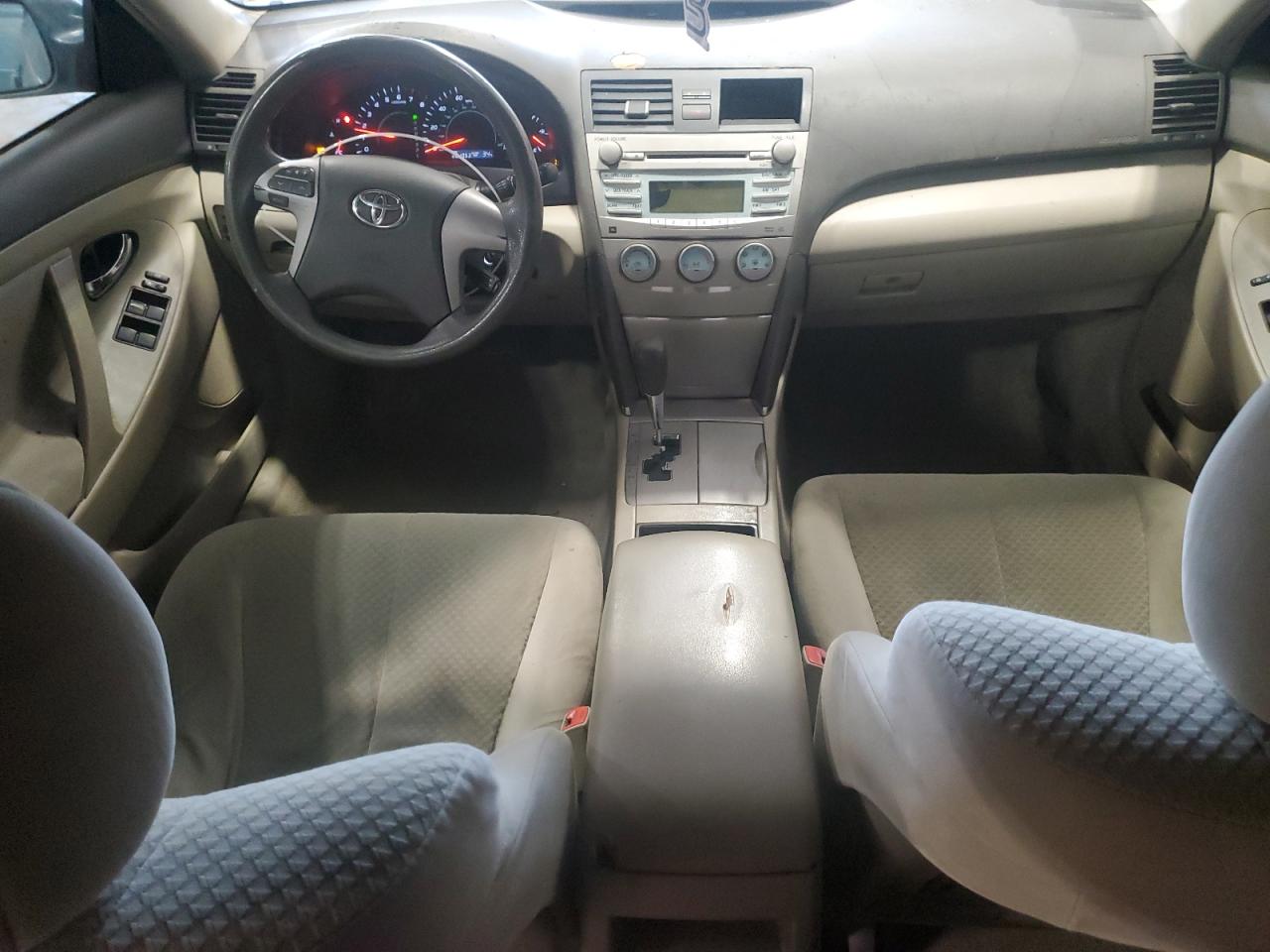 2009 Toyota Camry - Image 8