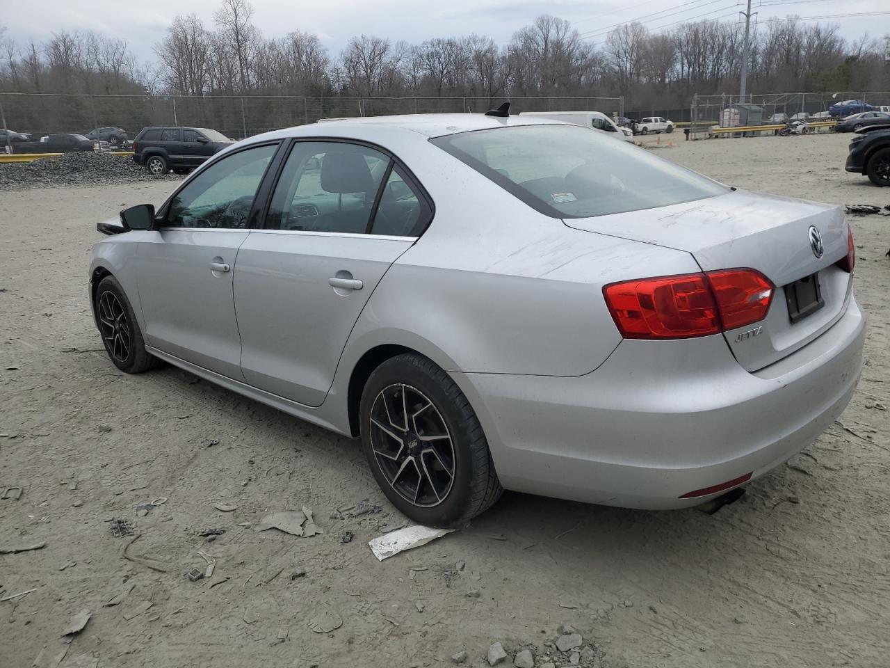 2014 Volkswagen Jetta - Image 2
