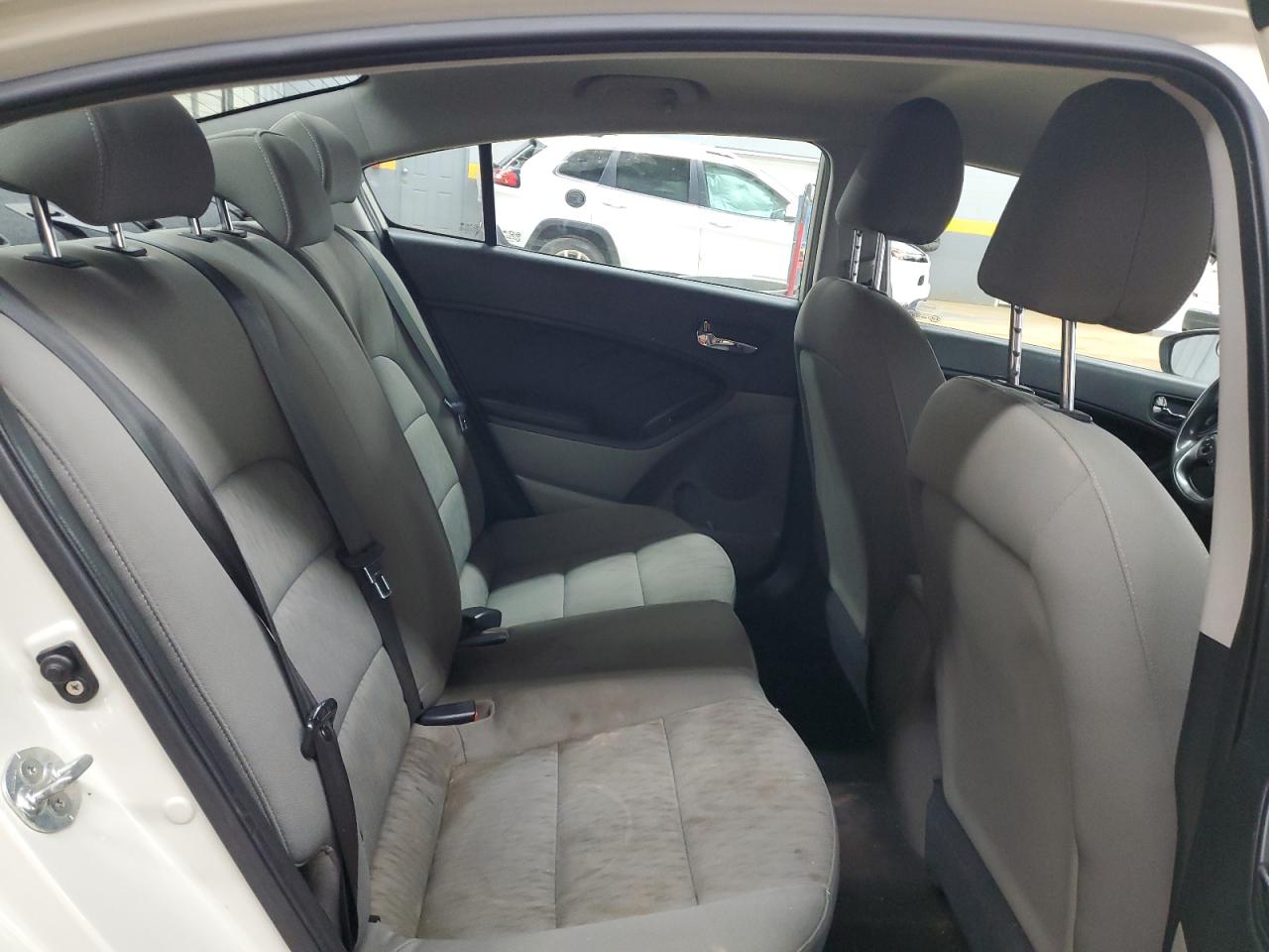 2015 Kia Forte - Image 10