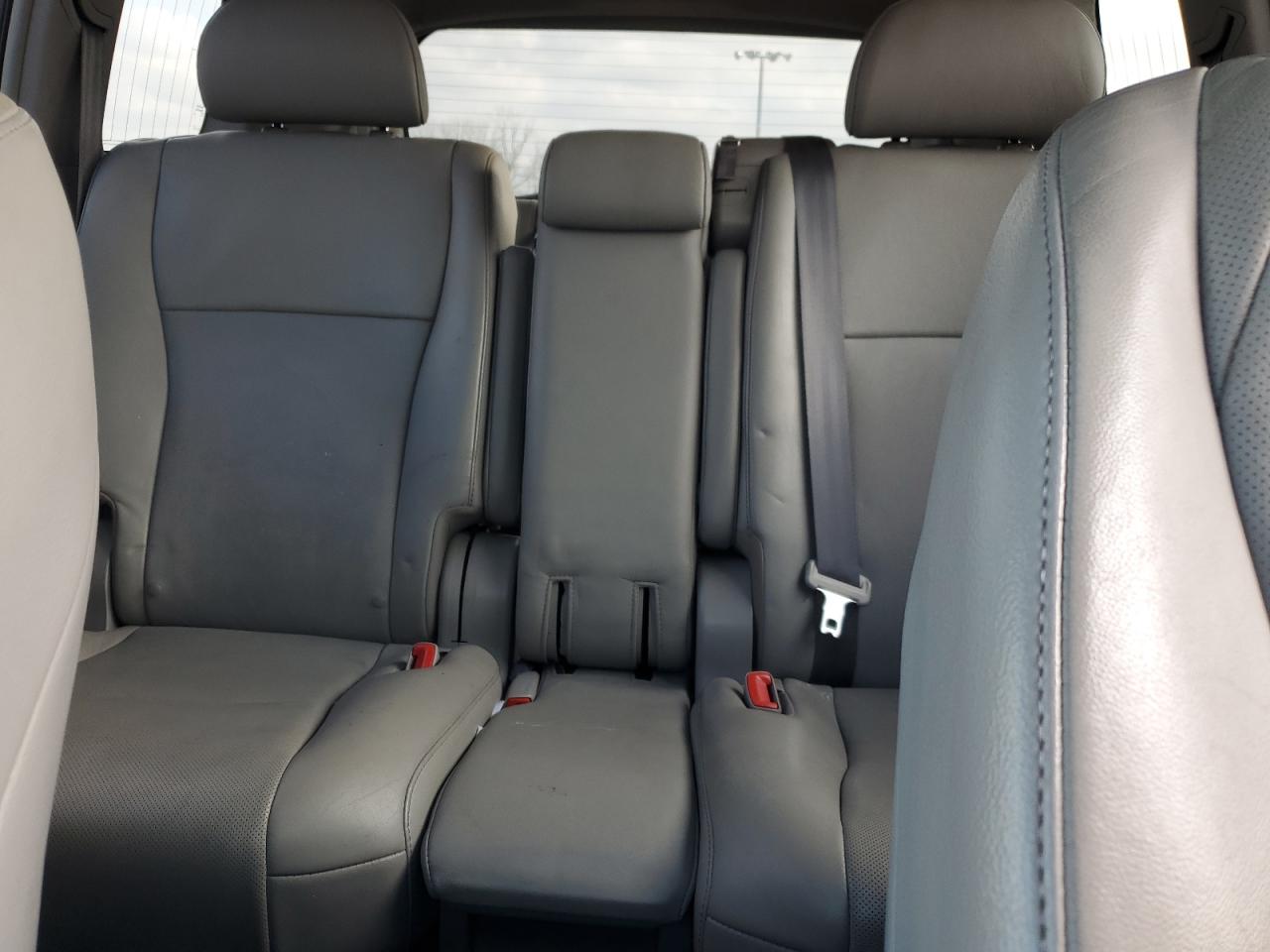 2012 Toyota Highlander - Image 10