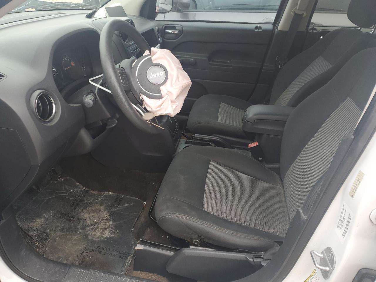 2014 Jeep Compass - Image 7