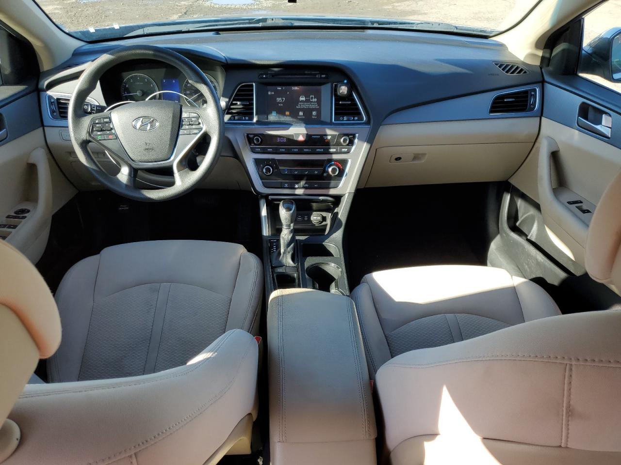 2017 Hyundai Sonata - Image 8